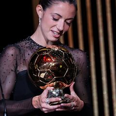 “De pequeña veía a Messi levantar los Balones de Oro y se me hacía lejano poder estar aquí...”