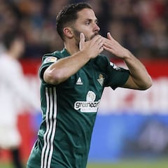 El Nápoles puja por el bético Durmisi para su lateral izquierdo