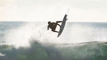 Apasionante debut de Vans Riders Cup: Punta de Lobos vibró con los principales exponentes del surf nacional