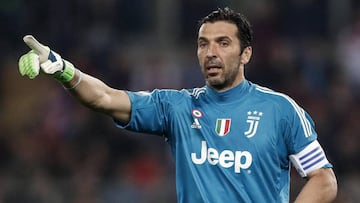 UEFA abre expediente a Buffon por su expulsi車n ante el Madrid