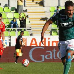 Wanderers rompe larga sequía y hunde en el fondo a la UdeC