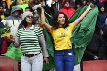 Hinchas brasileñas en el Emirates Stadium.