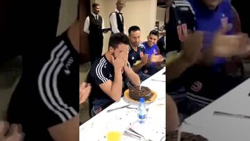 Plantel azul le celebró así el cumpleaños a De Paul