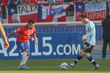 Fue el mejor jugador de Chile en el histórico título del año pasado. Tal reconocimiento, lo hace merecedor de compartir el centro de la zaga con “Don Elías”.