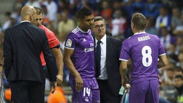 Casemiro se march&oacute; de Cornell&agrave; lesionado.