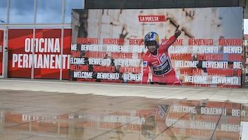 La oficina permanente de La Vuelta en Turín.