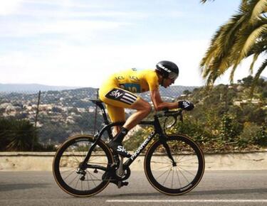 Niza corona a Wiggins y Valverde