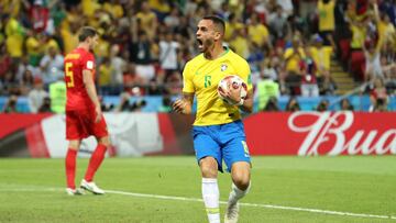 Renato Augusto celebra su gol a Bélgica.