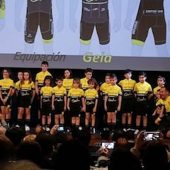 Igor Antón presentó su escuela de ciclismo en Galdácano