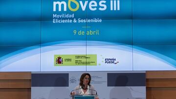 La ministra para la Transición Ecológica y el Reto Demográfico, Teresa Ribera, durante la presentación junto a representantes de patronales y sindicatos de las ayudas de la tercera edición del Plan Moves a la movilidad eficiente y sostenible, con un presupuesto de 400 millones de euros, ampliables a 800 en función de la demanda. EFE/