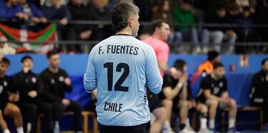 Es chileno, juega en Europa y es uno de los mejores arqueros del Mundial: “Decidí llevar el apellido de mi mamá en la camiseta”