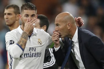Zidane and Sergio Ramos talk tactics during the 2-1 win over Sporting Lisbon