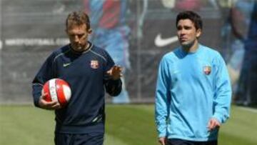 <b>ESPERADO REGRESO.</b> El culé vuelve a la convocatoria de Rijkaard tras un mes largo de baja por lesión.