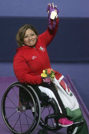 Medalla de oro en los palímpicos de Londres 2012, Amalia es una madre deportista destacada.