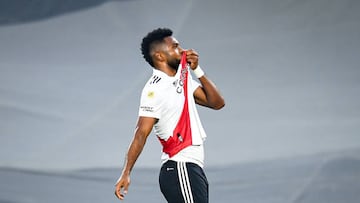 BUENOS AIRES, ARGENTINA - AUGUST 21: Miguel Borja of River Plate celebrates after scoring the second goal of his team during a Liga Profesional 2022 match between River Plate and Central Cordoba at Estadio Mas Monumental Antonio Vespucio Liberti on August 21, 2022 in Buenos Aires, Argentina. (Photo by Marcelo Endelli/Getty Images)