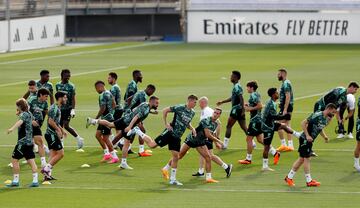 Kroos y Lucas Vázquez durante los ejercicios.