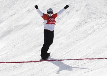 Regino Hernández durante la semifinal de snowboardcross.