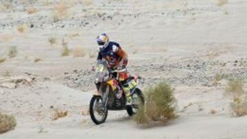 El piloto australiano Toby Price, durante la d&eacute;cima etapa del rally Dakar 2016 entre las localidades de Bel&eacute;n y La Rioja, Argentina.