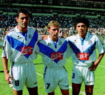 Tras abandonar el Real Madrid se marchó al Atlético Celaya mexicano, donde ya jugaban antiguos compañeros suyos como Emilio Butragueño y Hugo Sánchez. Colgó las botas tras concluir la temporada 1996/97.
