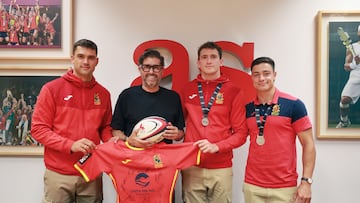 Moreno, Legorburu y Bozal, con Vicente Jiménez, director de AS.