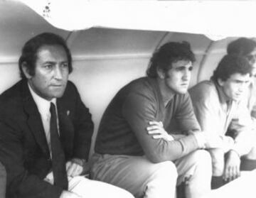 En 1971 después de colgar las botas, Paco Gento comenzó su andadura como entrenador