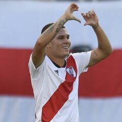 Juan Fernando Quintero camina sin muletas, tras operación