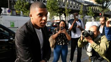 Mbappé acude a la FFF.