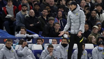 Chelsea&#039;s head coach Thomas Tuchel gestures during the Champions League round of 16, first leg, soccer match between Chelsea and LOSC Lille at Stamford Bridge stadium in London, Tuesday, Feb. 22, 2022. (AP Photo/Ian Walton)