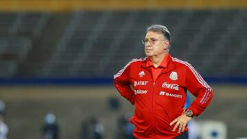 Gerardo Martino dirige un partido de la Selección Mexicana en Estados Unidos.