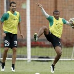 Pelota quieta, énfasis de Nacional en primera práctica en Asunción