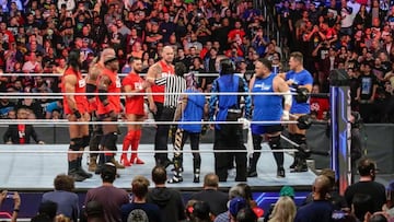 Equipos de Raw y SmackDown durante Survivor Series.