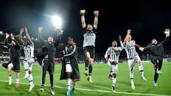Buffon heroics allow Juve to put one hand on the title