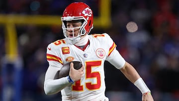 El quarterback de los Kansas City Chiefs se mantiene perfecto y en todas sus campañas como titular ha llegado hasta la final de la Conferencia Americana.