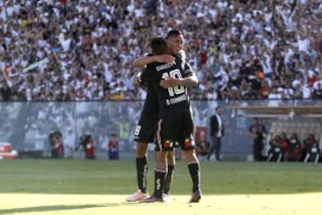 Futbol, Colo Colo vs Universidad Catolica
Quinta fecha, campeonato de Clausura 2016/17
El jugador de Colo Colo Andres Vilches derecha, celebra con sus companeros su gol contra Universidad Catolica durante el partido de primera division disputado en el estadio Monumental de Santiago, Chile.
04/03/2017
Christian Iglesias/Photosport*************

Football, Colo Colo vs Universidad Catolica
Fifth date, Clousure Championship 2016/17
Colo Colo's player Andres Vilches, right, celebrates with teammates after scoring against Universidad Catolica during the first division football match at the Monuemnatl stadium in Santiago, Chile.
04/03/2017
Christian Iglesias/Photosport