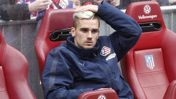 Griezmann en el banquillo.