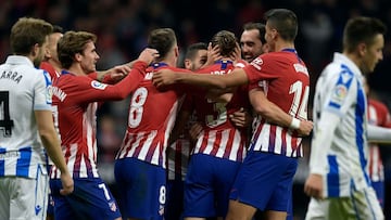 Los jugadores del Atl&eacute;tico celebran un gol a la Real Sociedad.