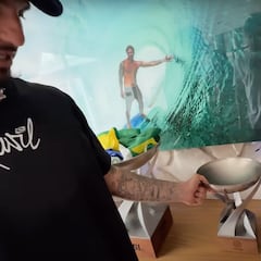 Gabriel Medina: “La WSL me pedía 30.000 dólares por el trofeo original”