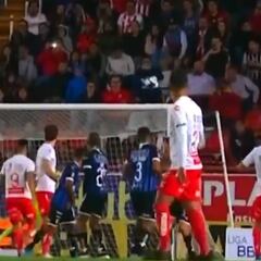 El golazo de Gallegos 'a lo Messi': ¡tiro libre al ángulo para Necaxa!