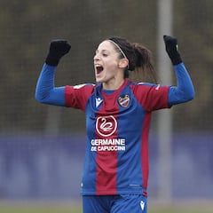 Esther congela al Granadilla para aupar al Levante a zona Champions