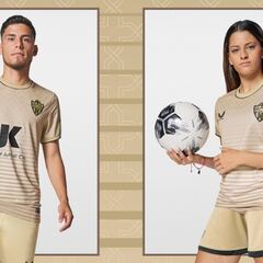 El Almería presenta su camiseta arena del desierto