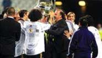 Octava Copa de Europa. Vicente Del Bosque celebró una Copa de Europa como entrenador, después de haber levantado otra como jugador.