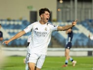 Valdepeñas celebra su tanto al Celta Fortuna.