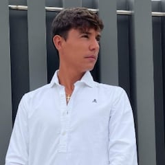 Javi Redondo y Marina, de ‘La isla de las tentaciones’, de la mano en un festival