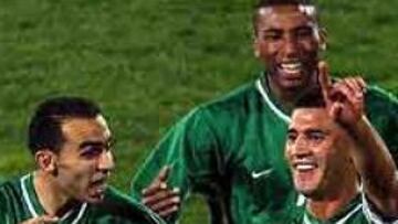 <b>DECISIVO.</B> Mokhtari ha abierto el camino de la victoria con sus goles.