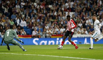 Iñaki Williams scores for Athletic Bilbao and makes it 0-1.