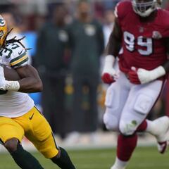 Packers RB Jones will play with father's ashes in pocket of jersey