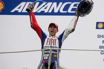 Despuntó desde muy niño en el motociclismo. Su familia le inoculó la pasión por las dos ruedas. 5 veces campeón del mundo de motociclismo, 2 en 250 cc. y 3 en MotoGP. En total en su carrera en la categoría reina obtuvo un total de 47 victorias, 114 podios, 42 poles position y 30 vueltas rápidas.