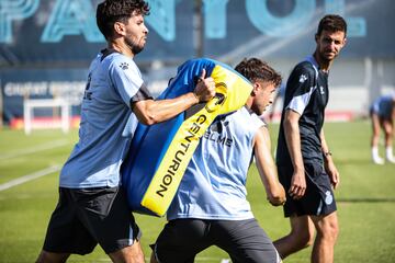 Cabrera, con Puado, en un ejercicio de la semana pasada.