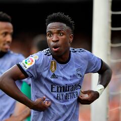 Fuertes acusaciones entre Tebas y Vinicius en Twitter