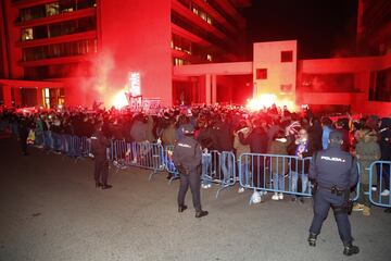 Atlético de Madrid: Recibimiento a su llegada al hotel